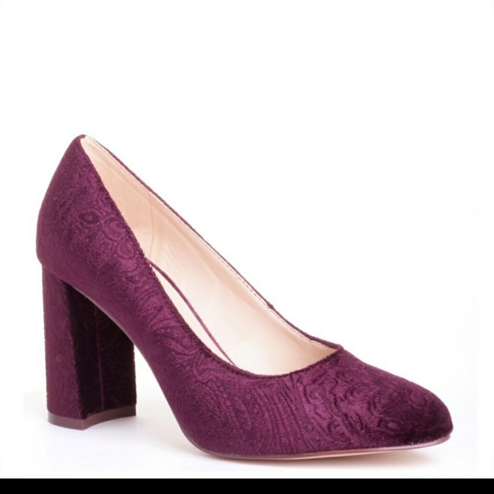 NWOT Nine west jayvee velvet high heel shoe